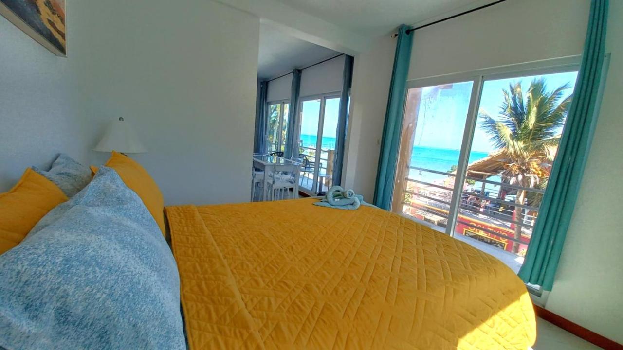 Beach Club Condos At Popeyes Caye Caulker Exterior foto